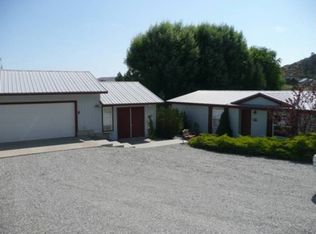 5 Golf Pl, Pateros, WA 98846