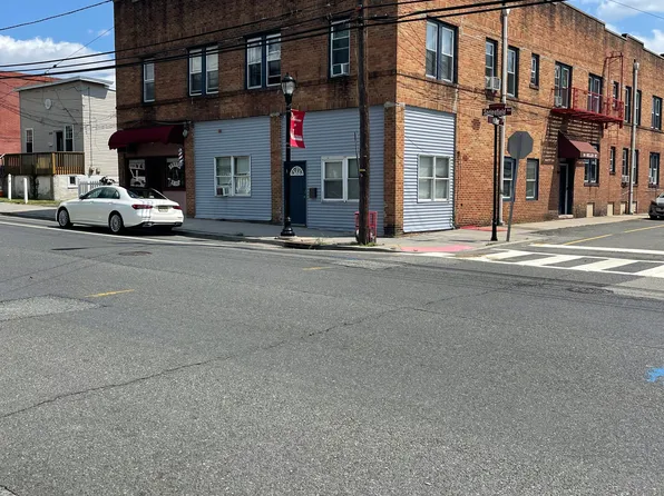 90 Miller St APT 3, Vauxhall, NJ 07088