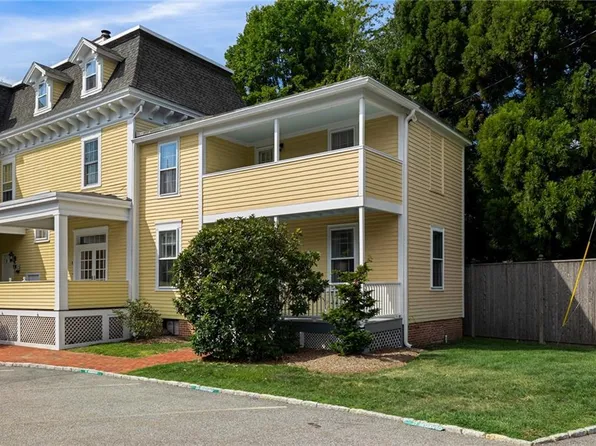 364 Bellevue Ave #D103e, Newport, RI 02840