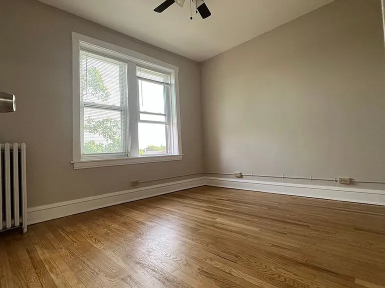 2854-58 W Barry Ave #3101-05 — Photo 9