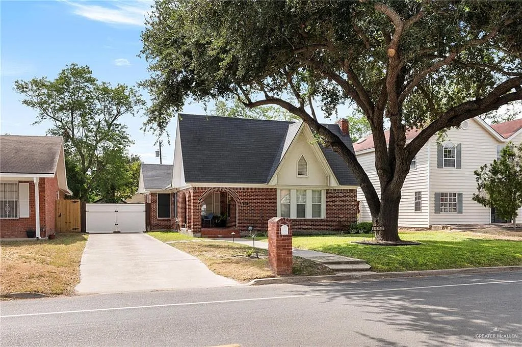 2 bed, 1.0 bath, 980 sqft, $1,485 — Photo 1