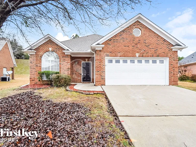 540 Enclave Cir — Photo 1