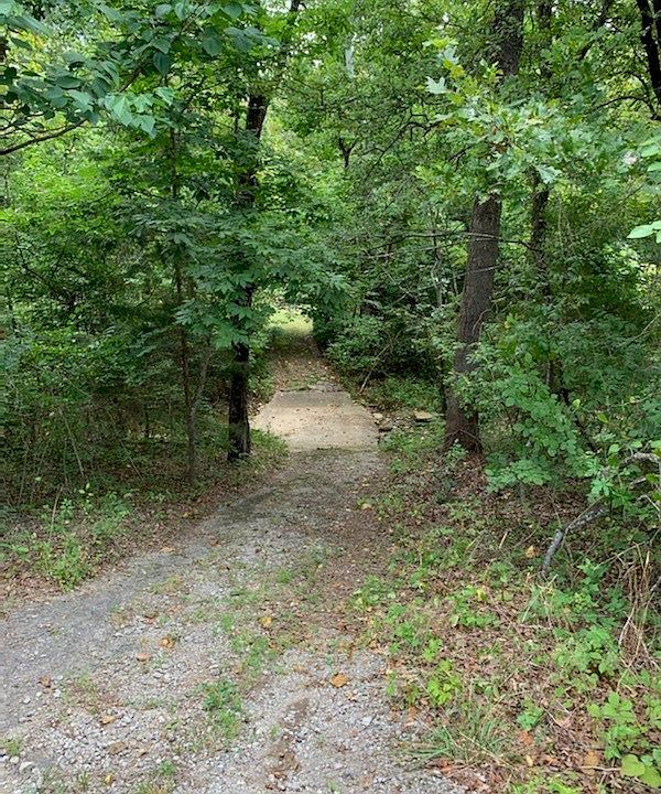 2nd image of Old Towne Rd