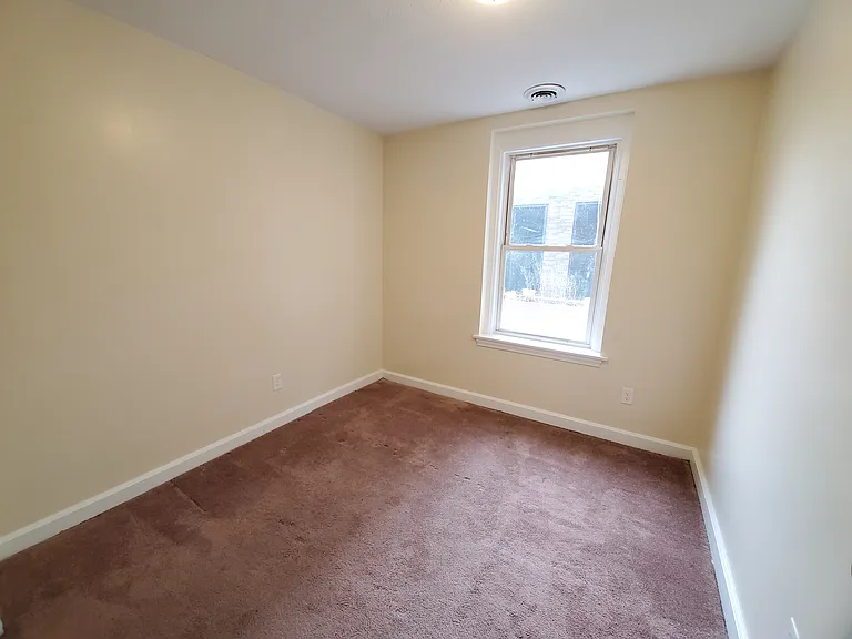 4 Douglass St #4 — Photo 6