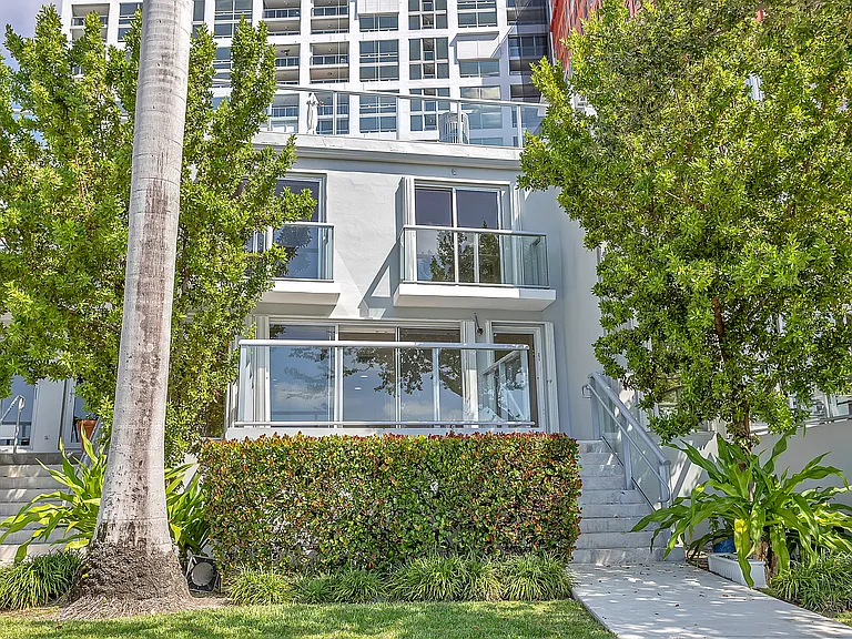 1541 Brickell Ave #105 — Photo 97