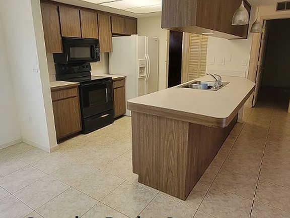 5th image of 12010 Mahogany Dr