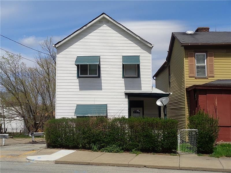 2nd image of 2111 Versailles Ave