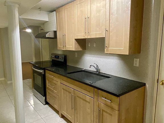 3rd image of 29 Constantia St #Basement