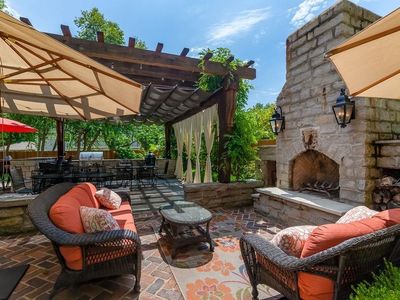 845 W 52nd Ter, Kansas City, MO, 64112