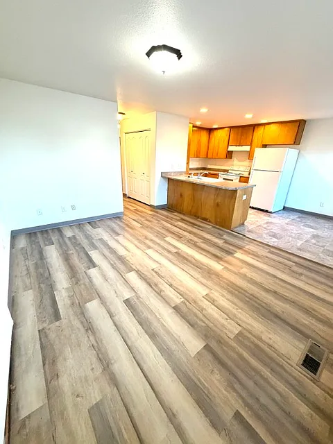 2 bed, 905 sqft, $1,595 — Photo 4