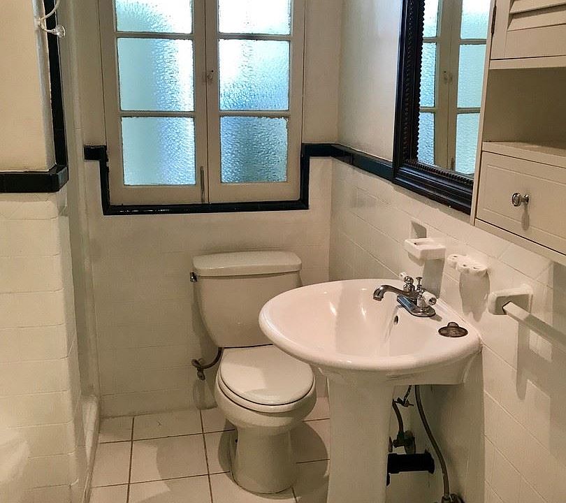 1st image of 435 N Hayworth Ave #3065348