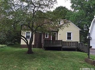 12 Ellis Dr, Rochester, NY 14624