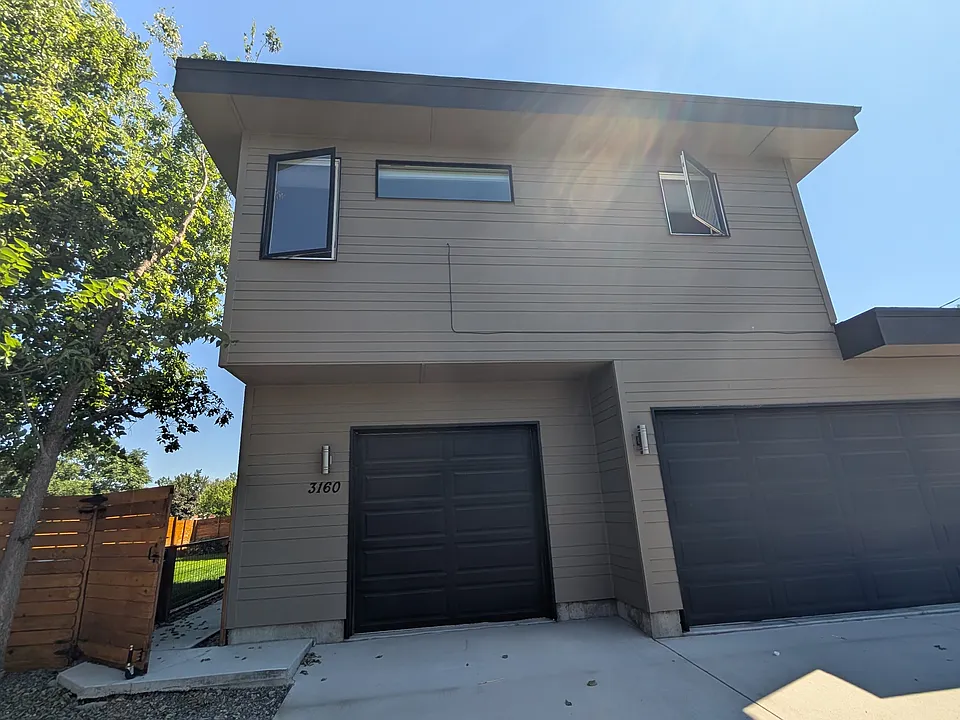 3160 E 29th Ave