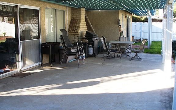Covered patio with plenty of room to entertain!