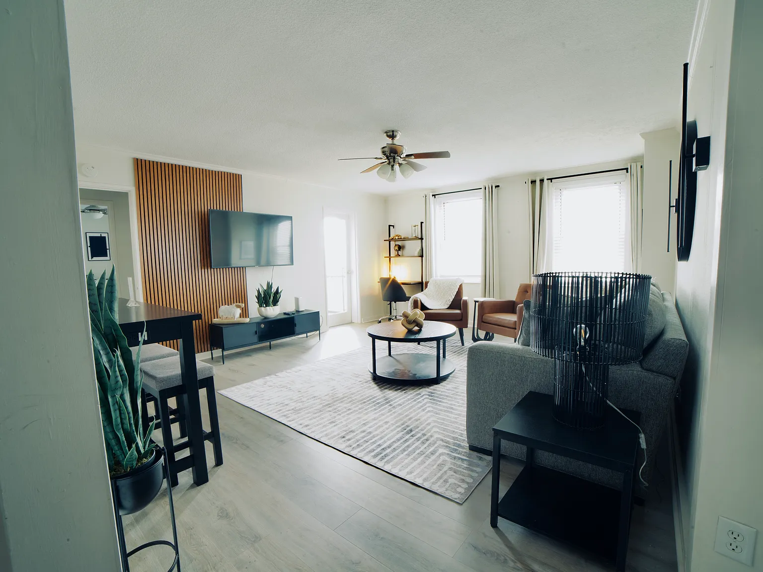 1 bed, 609 sqft, $2,350 — Photo 1