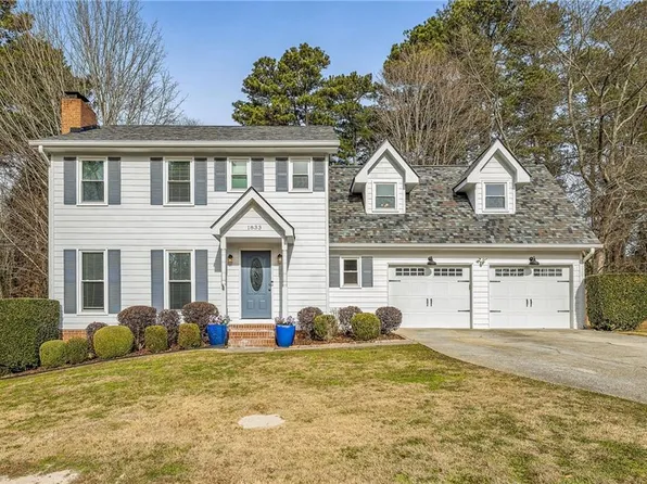 1833 Easter Cody Ct, Grayson, GA 30017