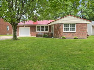 740 Annawan Ln, Youngstown, OH