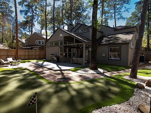 5th image of 26 Shallow Pond Pl