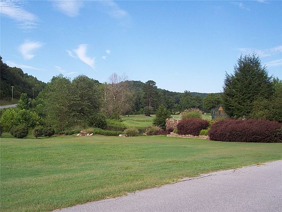 2nd image of 315 Falcon Crest Way