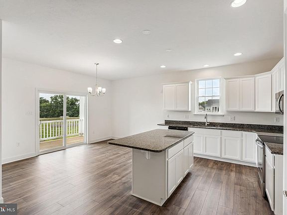 4th image of 2658 Victorian Dr Lot 76