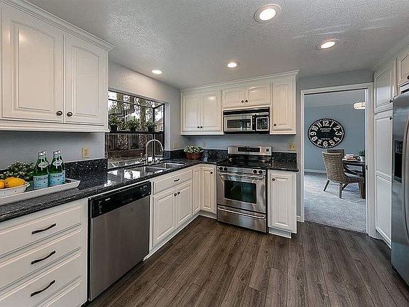 4th image of 2130 Largo Ct