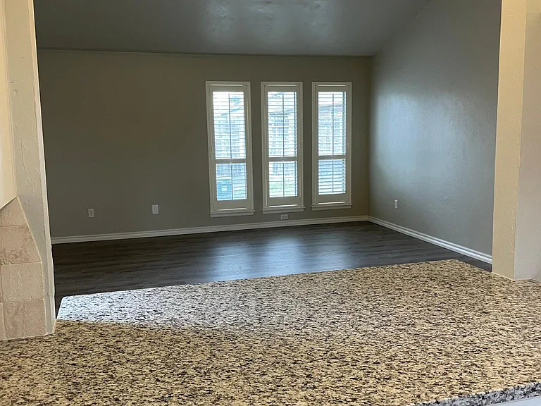 9324 S Hudson Ave #9324 — Photo 9