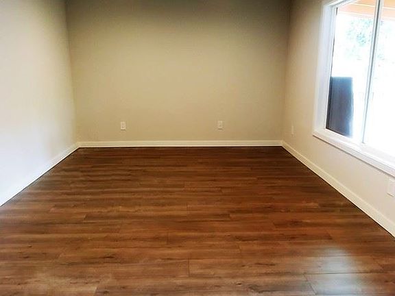 2nd image of 2216 O St NE APT C