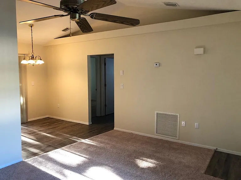 2094 Redmond St #B — Photo 4