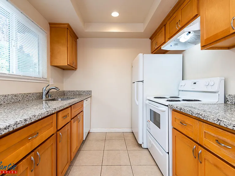 1363 Saratoga Ave #4 — Photo 3