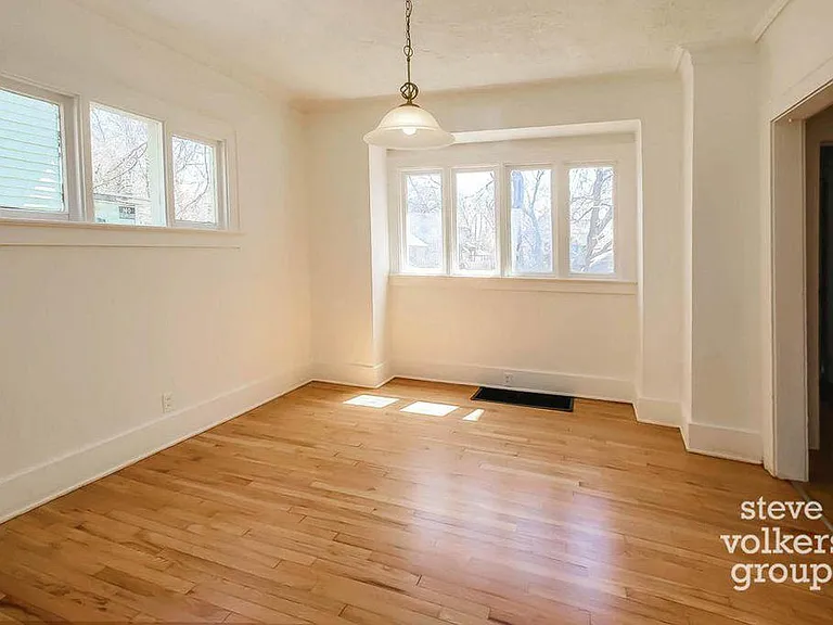 1034 Hall St SE — Photo 7