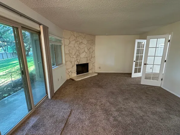 1228 NE 27th St #15, McMinnville, OR 97128