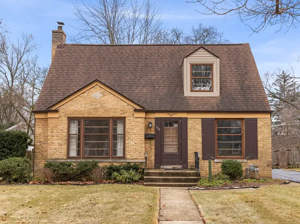 1818 E Indiana St, Wheaton, IL 60187