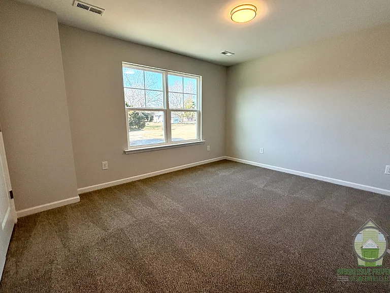 377 Echo Cir — Photo 10