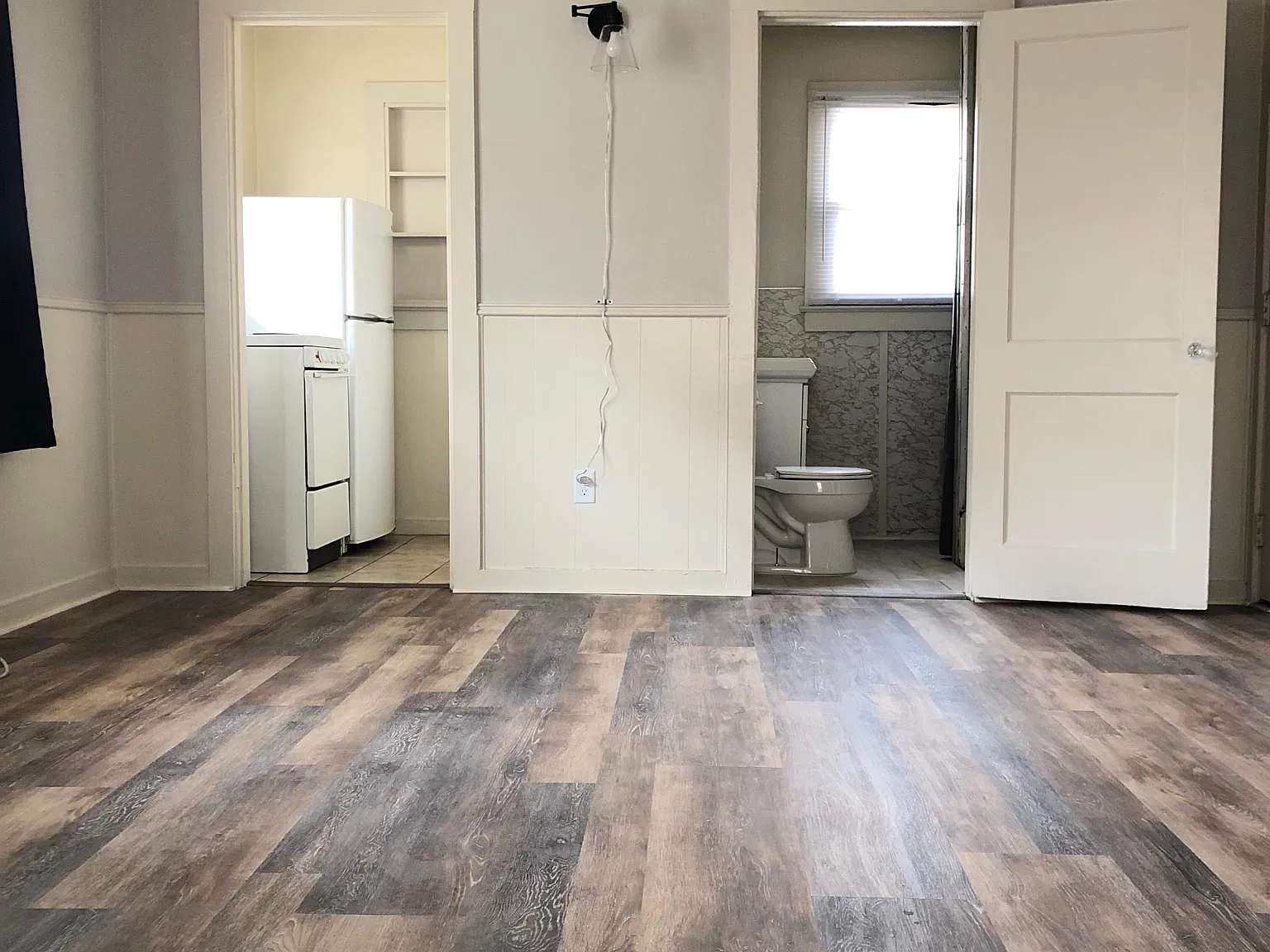 1615 Goodyear Ave — Photo 2