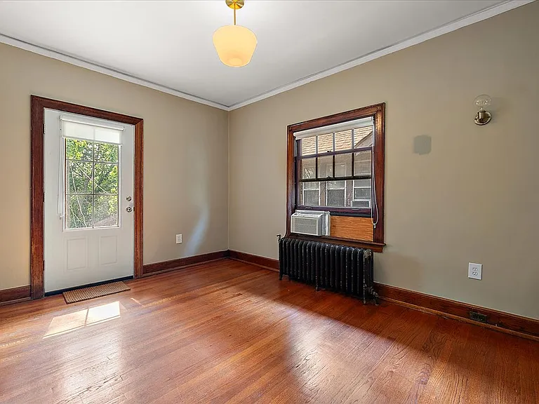 7433 Poe St — Photo 26
