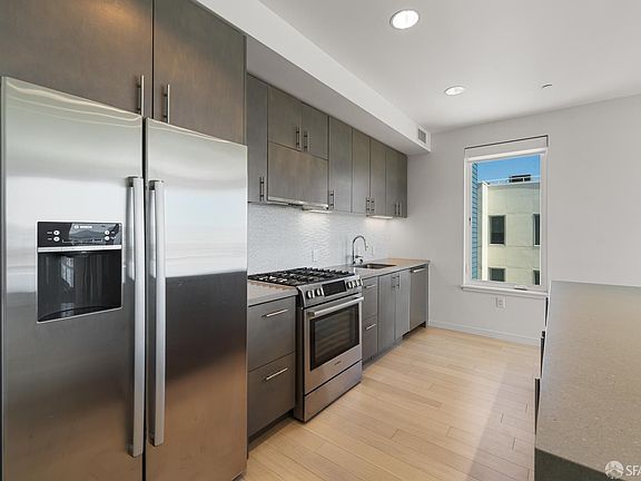 4th image of 51 Innes Ct APT 401