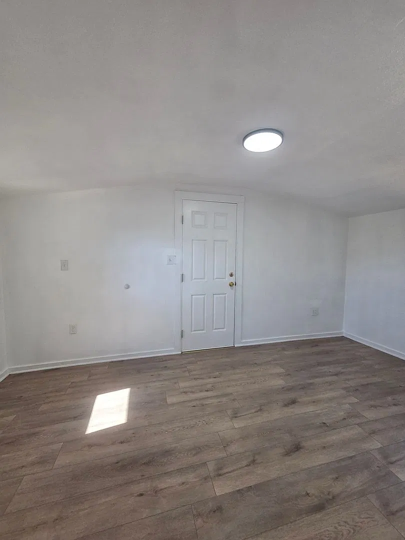 3714 E Highway 20 — Photo 4