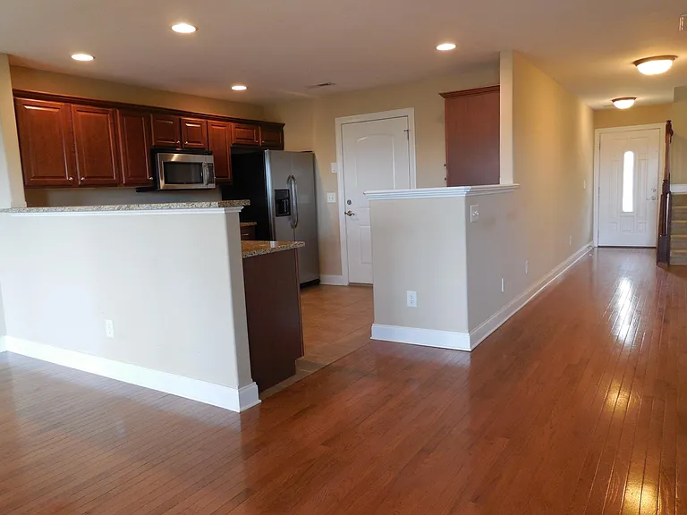 341 Coldwater Dr — Photo 5
