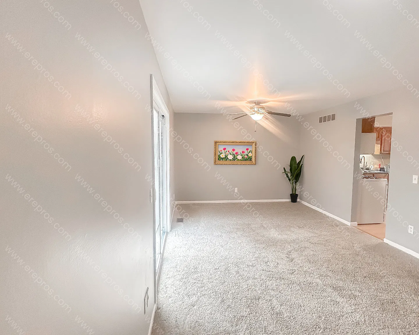 2 bed, 1.5 bath, 1122 sqft, $1,700 — Photo 4
