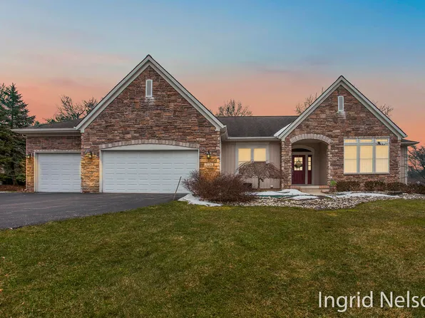 7774 Autumn Woods Dr SE, Ada, MI 49301