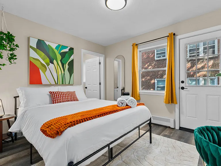 414 S Webster Ave #2 — Photo 8