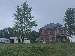 350 Pole Line Rd, Postville, IA 52162