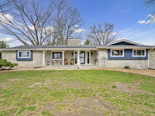 1943 E Meadow Drive, Springfield, MO 65804