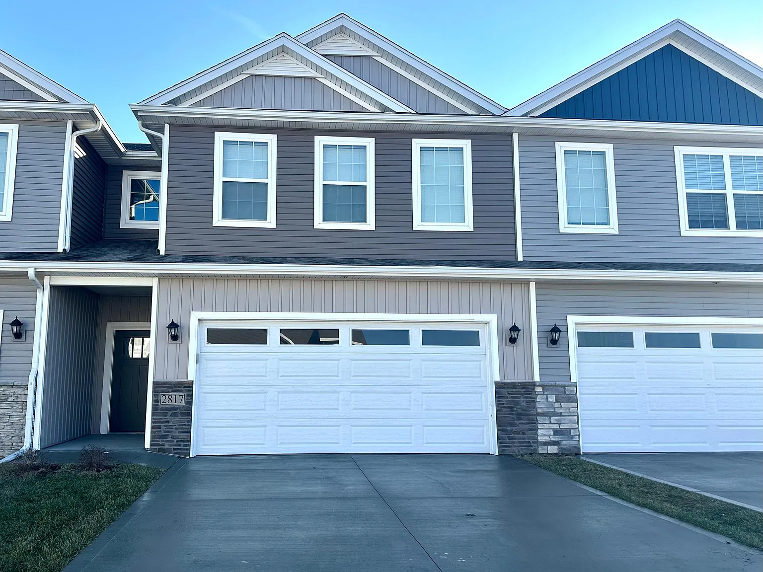 3 bed, 2.5 bath, 1631 sqft, $1,950 — Photo 2
