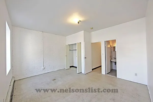 Rented by Nelson Aybar, LREB | media 4