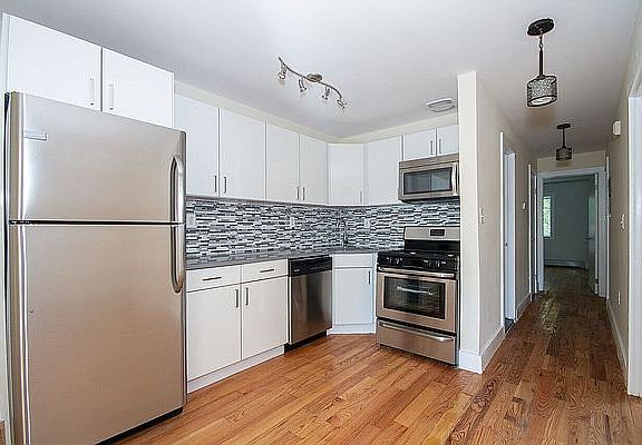 5th image of 22 Woodbine St #2A
