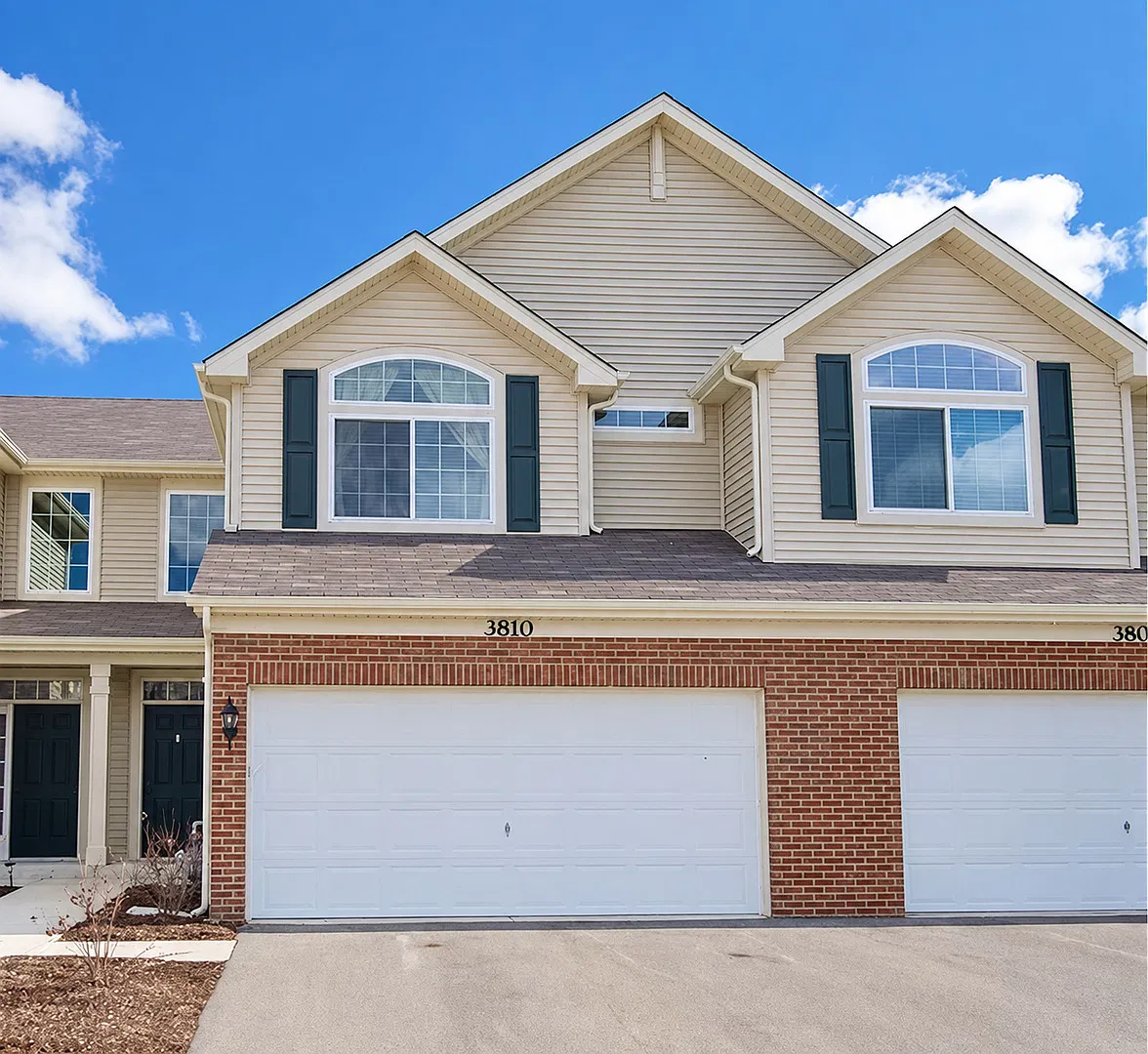 2 bed, 1.5 bath, 1310 sqft, $2,195 — Photo 1