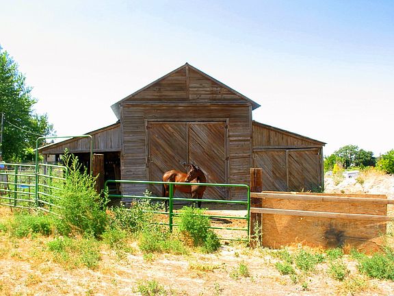 Barn