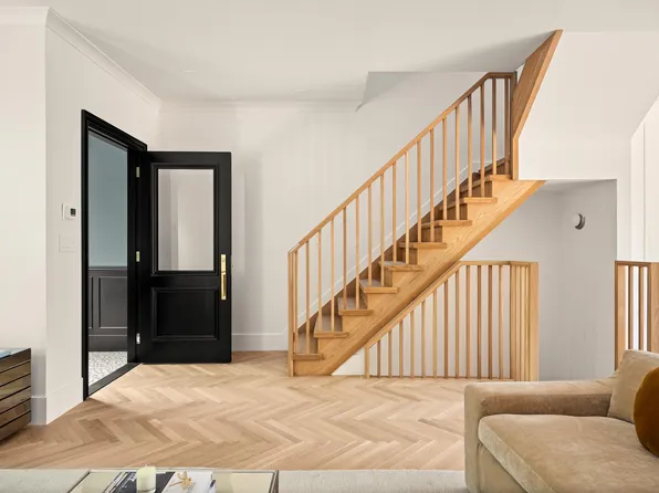 95 Monroe Street image 7 of 20