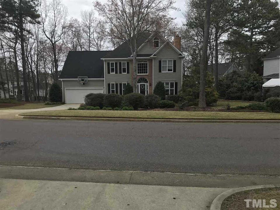 2nd image of 205 Glen Abbey Dr